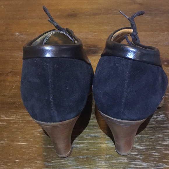 Shoes - Picture 6 of 6